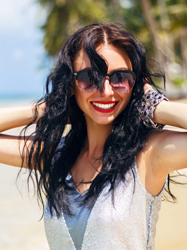 How To Achieve The Perfect Beach Makeup Look